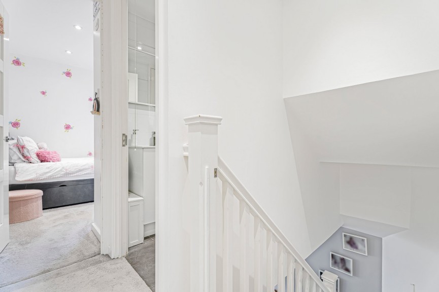 2 bedroom House for Sale Heyford Way, Hatfield, Hertfordshire