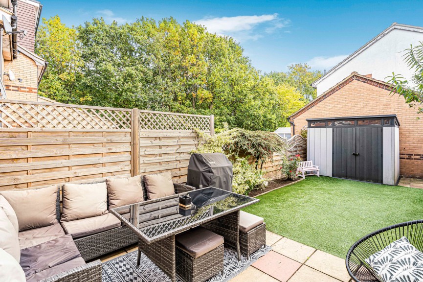 2 bedroom House for Sale Heyford Way, Hatfield, Hertfordshire