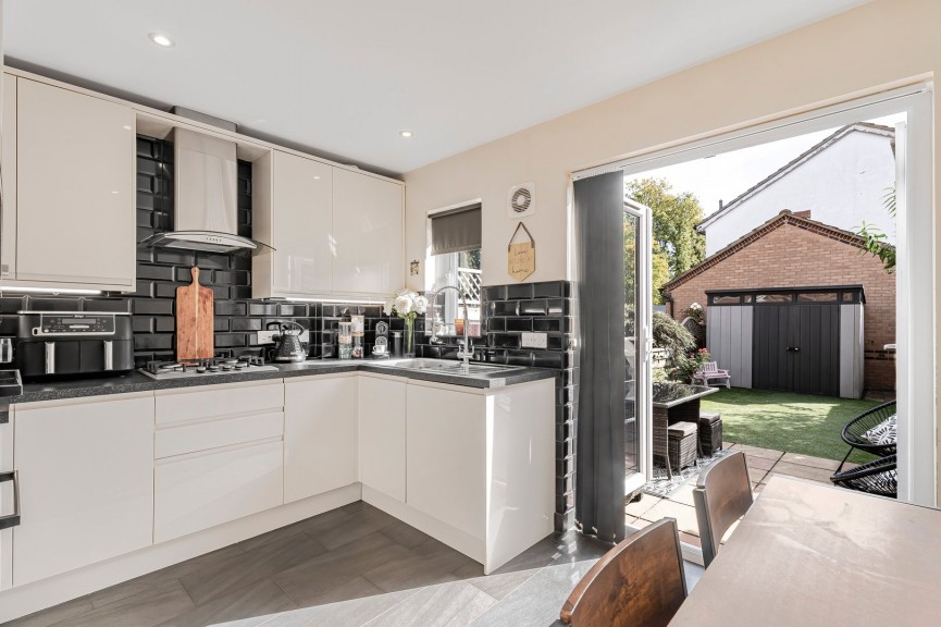 2 bedroom House for Sale Heyford Way, Hatfield, Hertfordshire