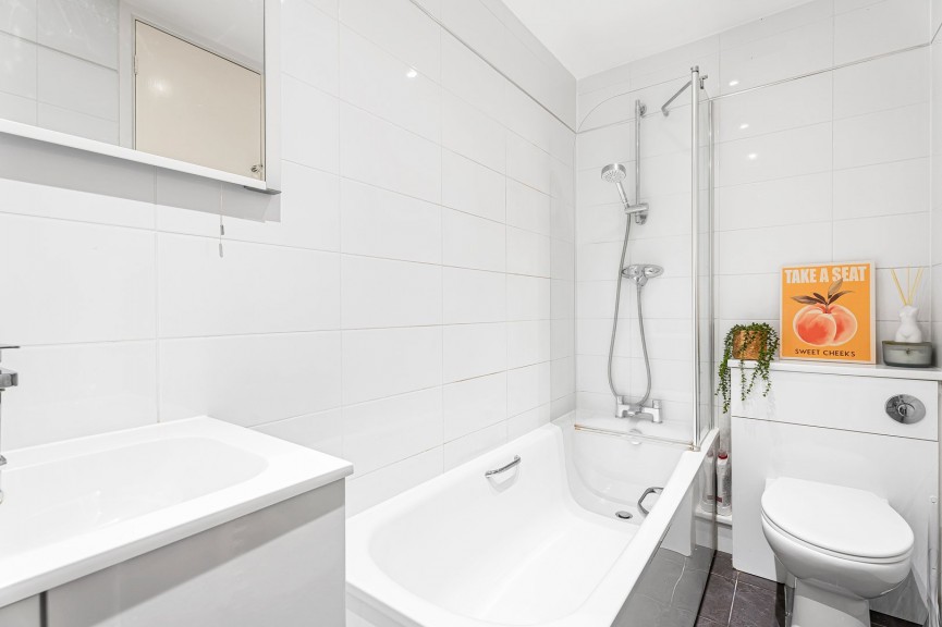 2 bedroom House for Sale Heyford Way, Hatfield, Hertfordshire
