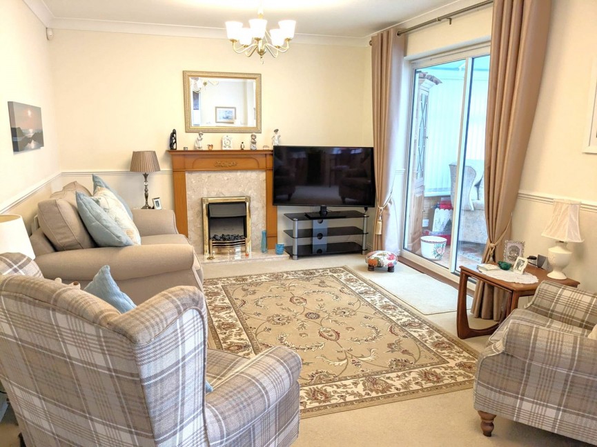 3 bedroom House for Sale Howberry Green, Arlesey, Bedfordshire