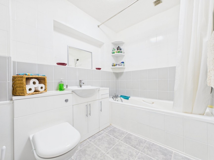 2 bedroom Bungalow for Sale Melbourn, Royston, Cambridgeshire