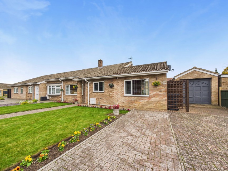 2 bedroom Bungalow for Sale Melbourn, Royston, Cambridgeshire