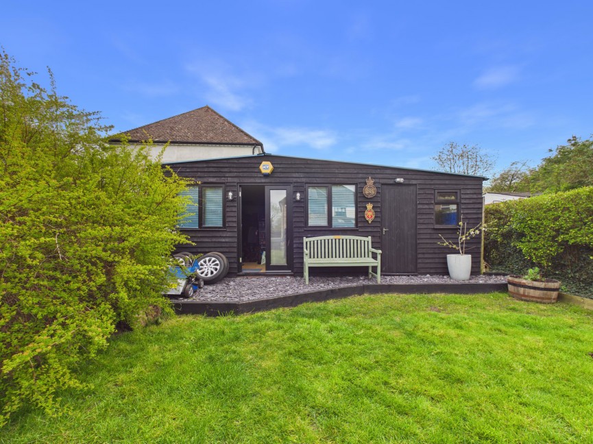 4 bedroom House for Sale London Road, Baldock, Hertfordshire