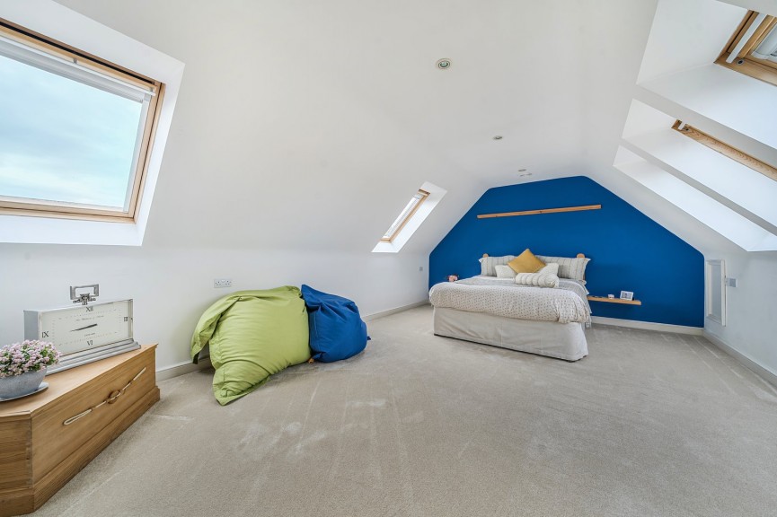 7 bedroom House for Sale High Street, Greenfield, Bedfordshire