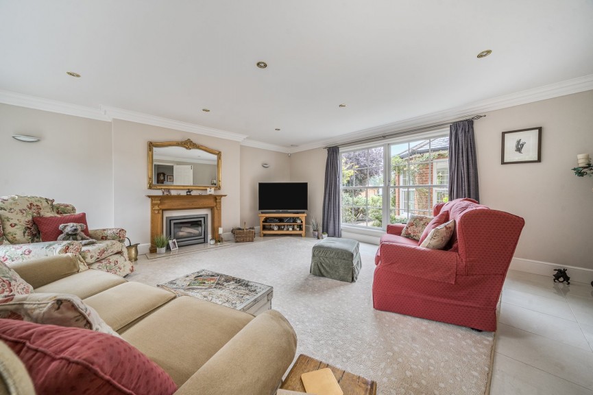 7 bedroom House for Sale High Street, Greenfield, Bedfordshire