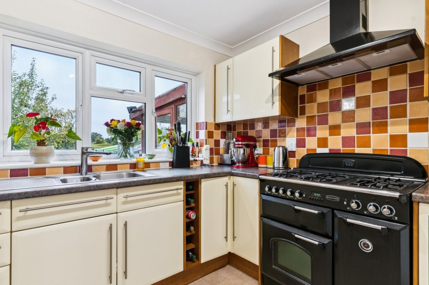 4 bedroom House for Sale Wymondley Road, Hitchin, Hertfordshire