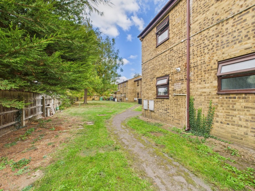 1 bedroom Flat for Sale Engayne Avenue, Sandy, Bedfordshire
