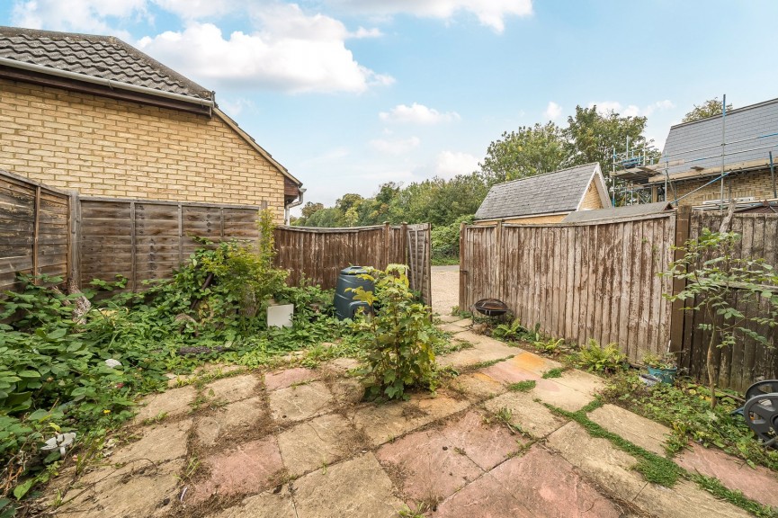 3 bedroom House for Sale High Street, Arlesey, Bedfordshire