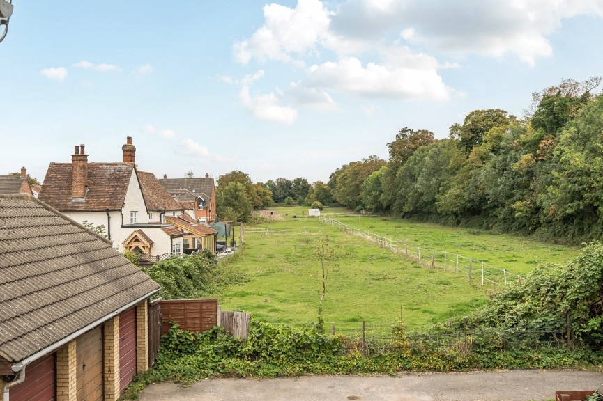 3 bedroom House for Sale High Street, Arlesey, Bedfordshire