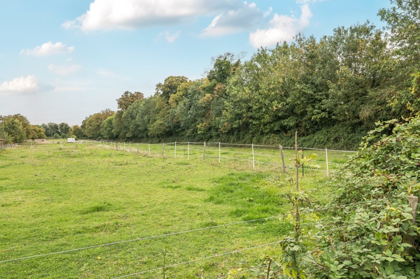 3 bedroom House for Sale High Street, Arlesey, Bedfordshire