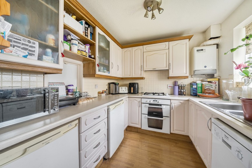 3 bedroom House for Sale High Street, Arlesey, Bedfordshire