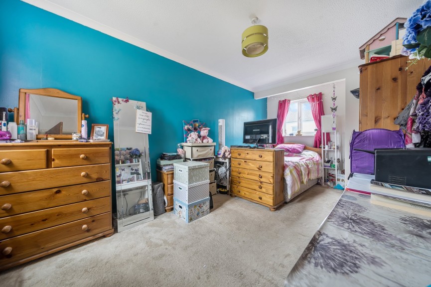 3 bedroom House for Sale High Street, Arlesey, Bedfordshire