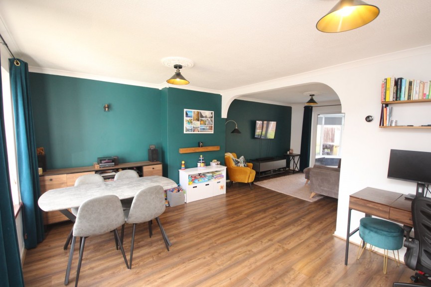 3 bedroom House for Sale Bidwell Close, Letchworth Garden City, Hertfordshire