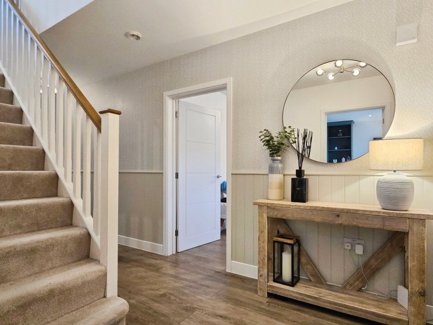 5 bedroom House for Sale Ravensden