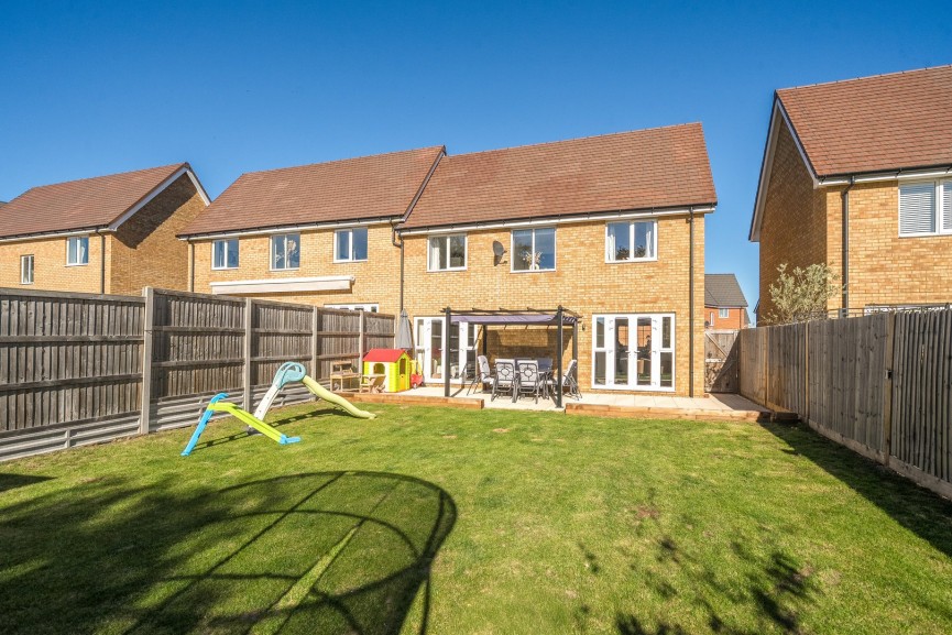 2 bedroom House for Sale Meppershall, Shefford, Bedfordshire