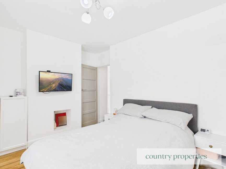 3 bedroom House for Sale Upperfield Road, Welwyn Garden City, Hertfordshire