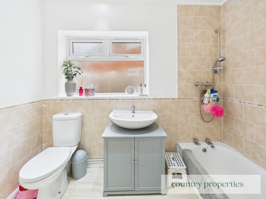 3 bedroom House for Sale Upperfield Road, Welwyn Garden City, Hertfordshire