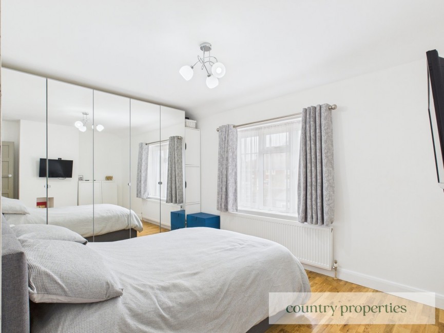 3 bedroom House for Sale Upperfield Road, Welwyn Garden City, Hertfordshire