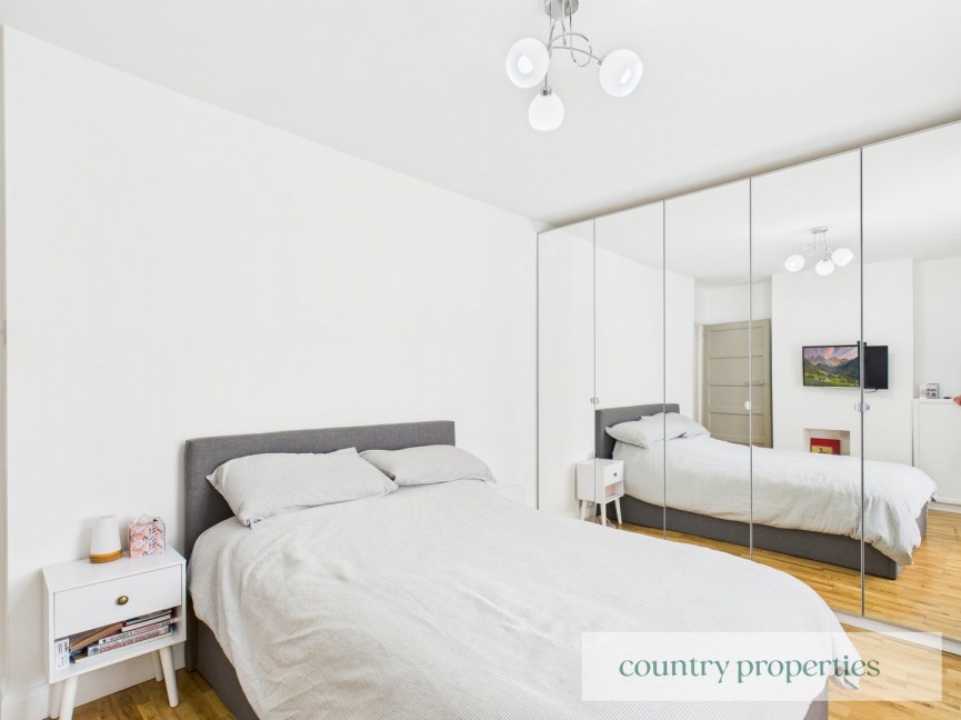 3 bedroom House for Sale Upperfield Road, Welwyn Garden City, Hertfordshire