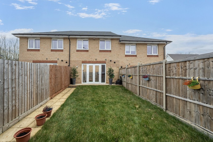 3 bedroom House for Sale Annas Meadow, Shefford, Bedfordshire
