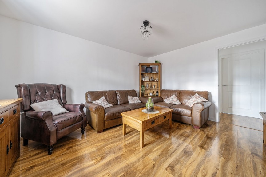 3 bedroom House for Sale Annas Meadow, Shefford, Bedfordshire