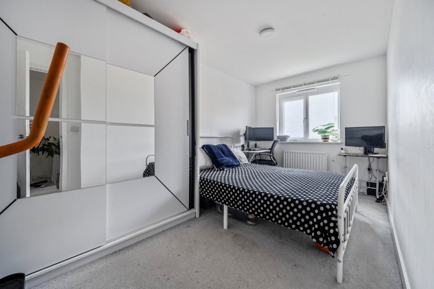 3 bedroom House for Sale Annas Meadow, Shefford, Bedfordshire