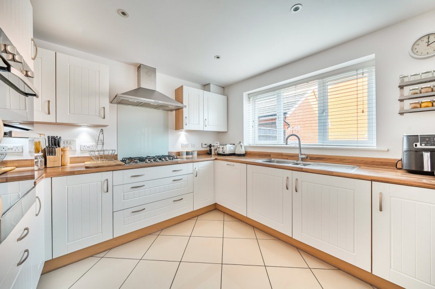 4 bedroom House for Sale Lower Stondon, Henlow, Bedfordshire