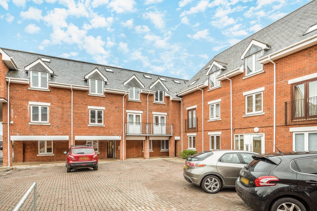 Walsworth Road, Hitchin, Hertfordshire