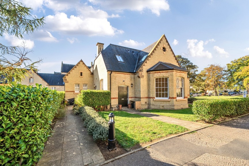 2 bedroom Flat for Sale Fairfield, Hitchin, Bedfordshire