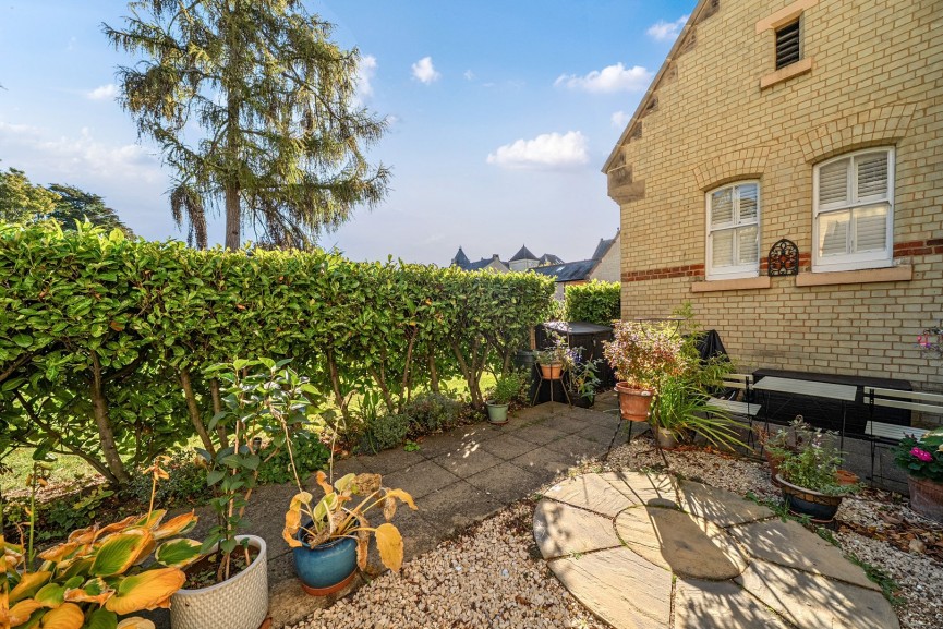 2 bedroom Flat for Sale Fairfield, Hitchin, Bedfordshire