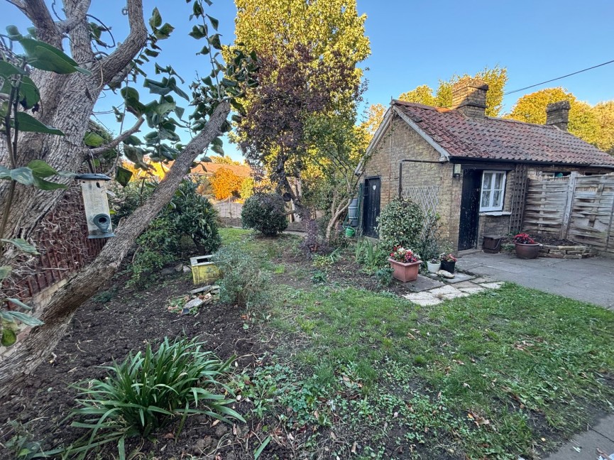 2 bedroom House for Letting London Road, Biggleswade, Bedfordshire