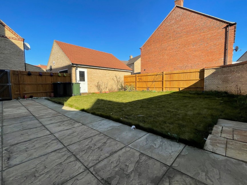 4 bedroom House for Sale Presland Drive, Biggleswade, Bedfordshire