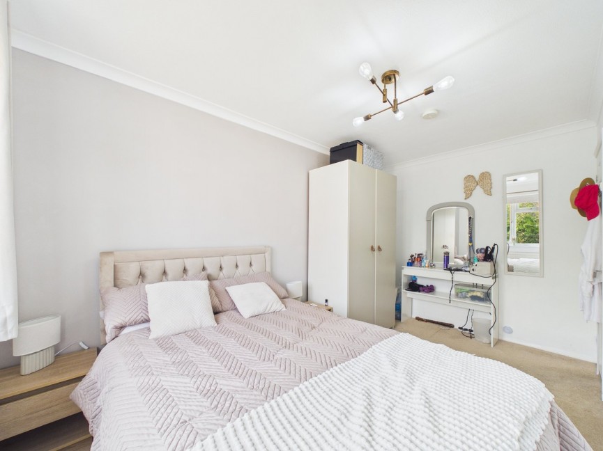 3 bedroom Bungalow for Sale Browning Drive, Hitchin, Hertfordshire