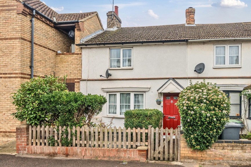2 bedroom House for Sale High Street, Arlesey, Bedfordshire