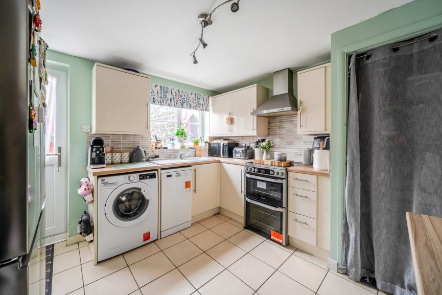 2 bedroom House for Sale High Street, Arlesey, Bedfordshire