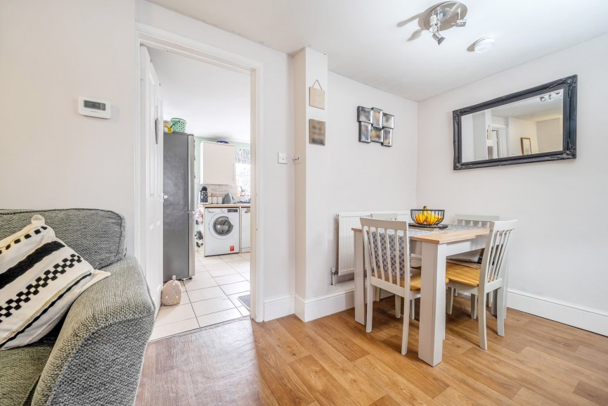2 bedroom House for Sale High Street, Arlesey, Bedfordshire