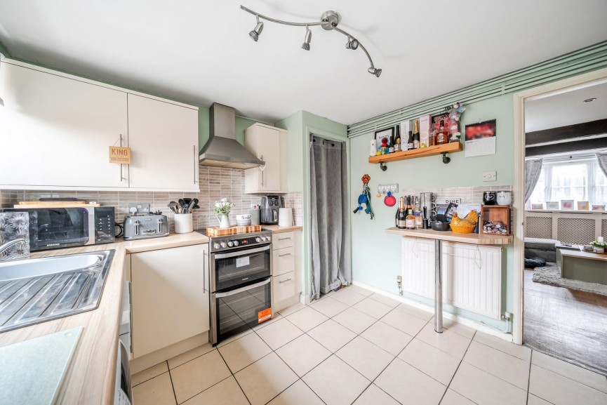 2 bedroom House for Sale High Street, Arlesey, Bedfordshire