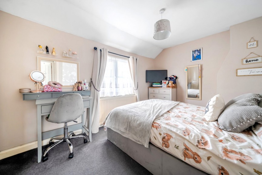 2 bedroom House for Sale High Street, Arlesey, Bedfordshire