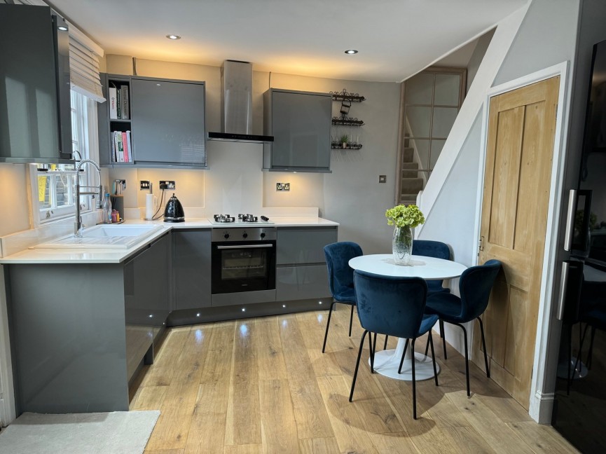 2 bedroom House for Letting Church Street, Hatfield, Hertfordshire