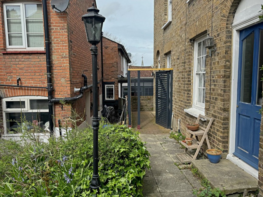 2 bedroom House for Letting Church Street, Hatfield, Hertfordshire