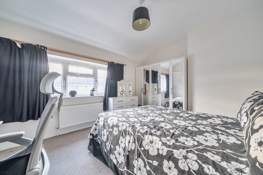 2 bedroom House for Sale Olympus Road, Henlow, Bedfordshire