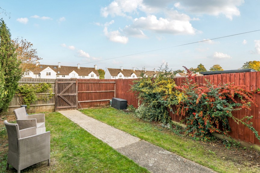 2 bedroom House for Sale Olympus Road, Henlow, Bedfordshire