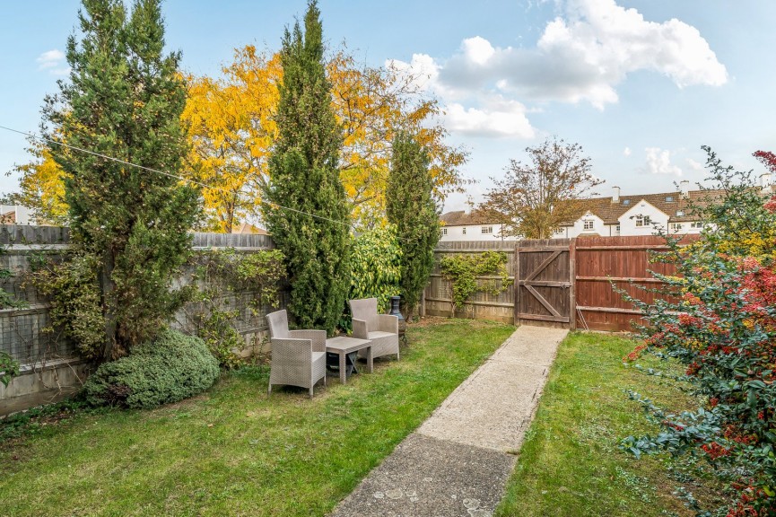 2 bedroom House for Sale Olympus Road, Henlow, Bedfordshire