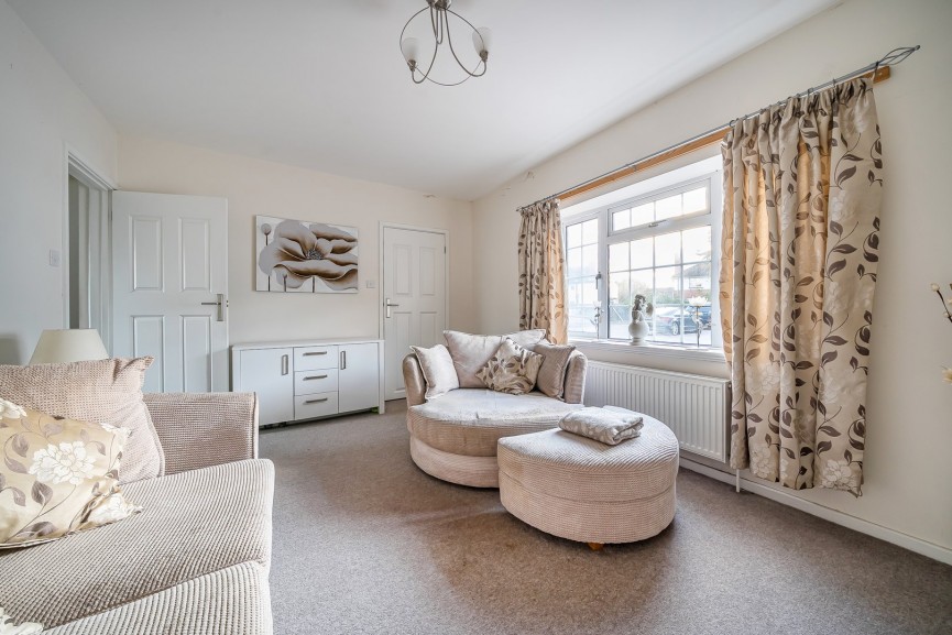 2 bedroom House for Sale Olympus Road, Henlow, Bedfordshire