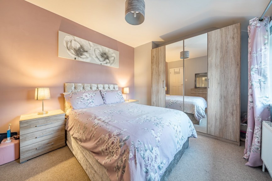2 bedroom House for Sale Olympus Road, Henlow, Bedfordshire
