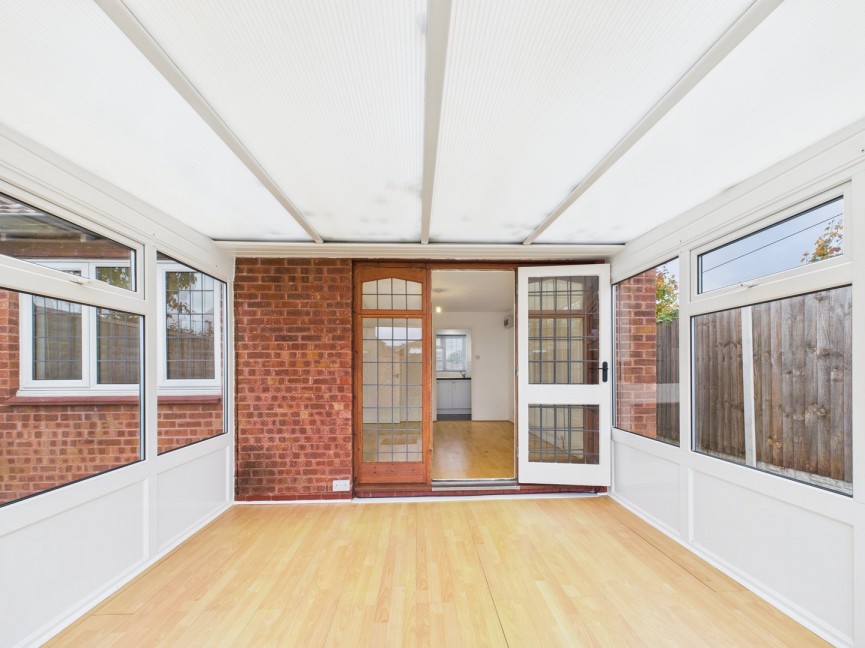 1 bedroom Bungalow for Sale Larkins Close, BALDOCK, Hertfordshire