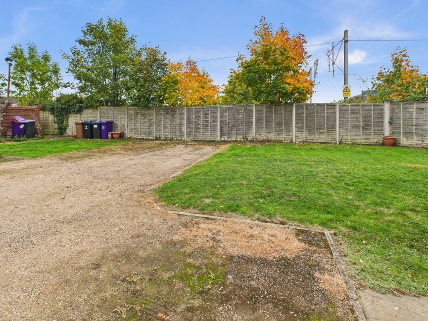 1 bedroom Bungalow for Sale Larkins Close, BALDOCK, Hertfordshire