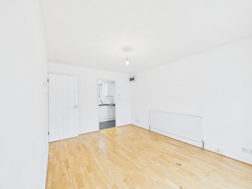 1 bedroom Bungalow for Sale Larkins Close, BALDOCK, Hertfordshire