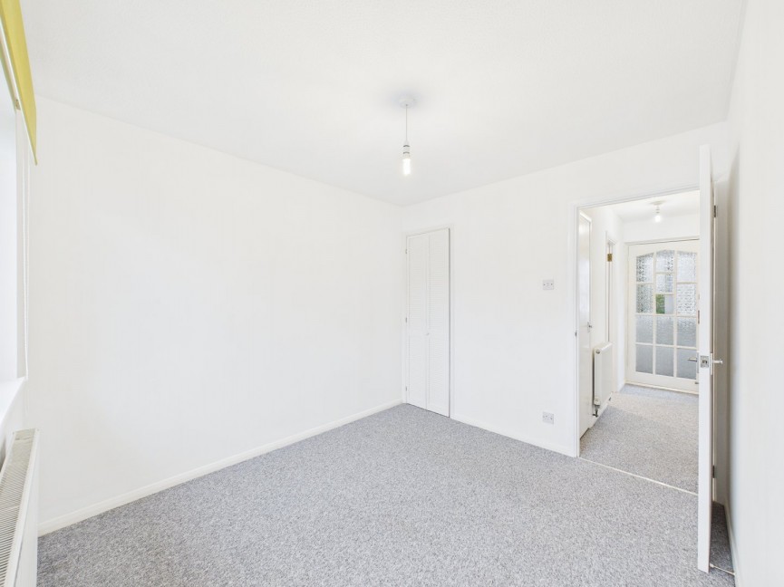 1 bedroom Bungalow for Sale Larkins Close, BALDOCK, Hertfordshire